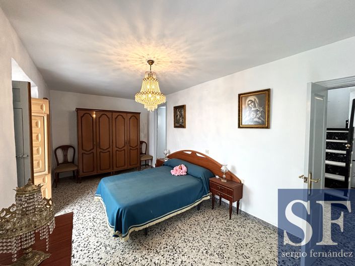Image No.8-3 Bed Townhouse for sale