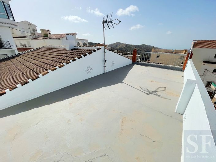 Image No.14-4 Bed Townhouse for sale