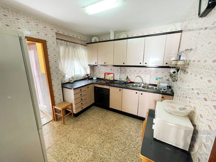 Image No.4-4 Bed Townhouse for sale