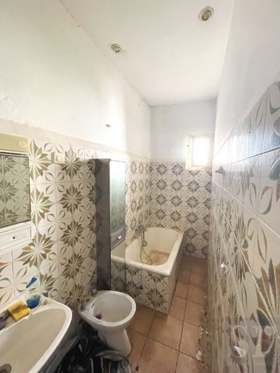 Image No.7-6 Bed Townhouse for sale