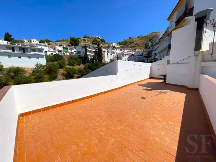Image No.19-4 Bed Townhouse for sale