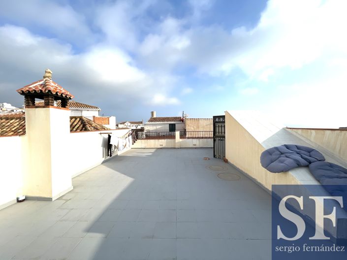 Image No.18-2 Bed Townhouse for sale