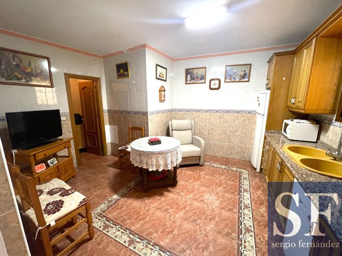 Image No.5-5 Bed Townhouse for sale