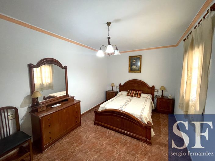 Image No.9-5 Bed Townhouse for sale