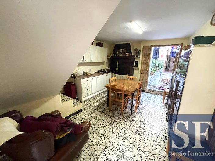 Image No.2-5 Bed Townhouse for sale