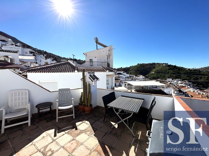 Image No.18-2 Bed Townhouse for sale