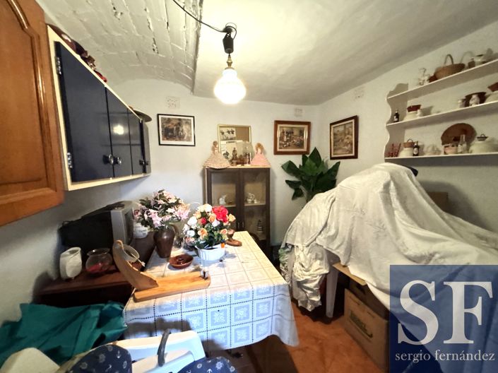 Image No.16-2 Bed Townhouse for sale
