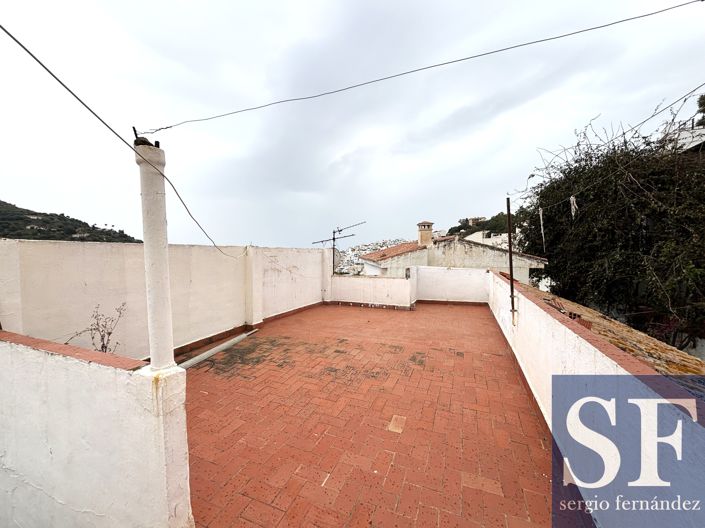 Image No.18-2 Bed Townhouse for sale