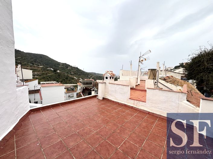 Image No.19-2 Bed Townhouse for sale
