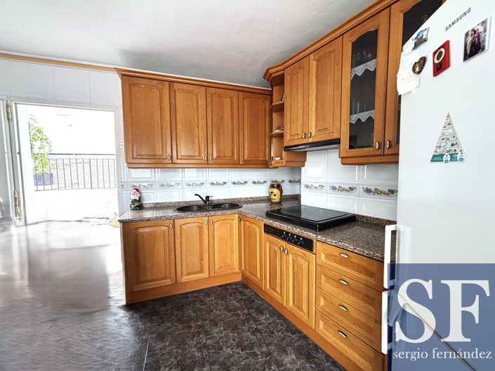 Image No.6-2 Bed Townhouse for sale