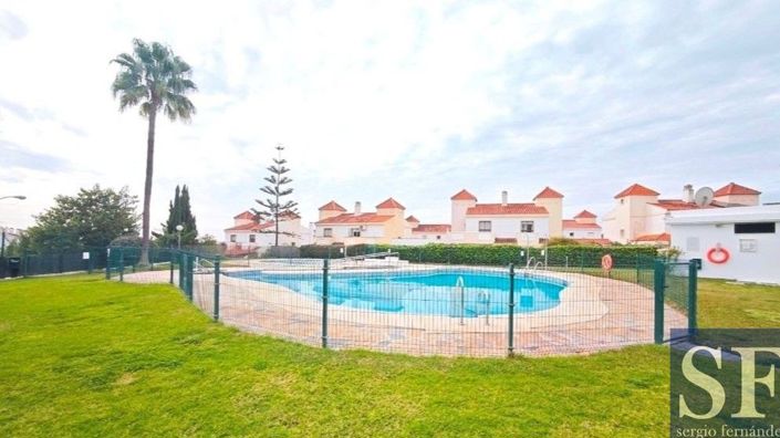 Image No.18-3 Bed Townhouse for sale