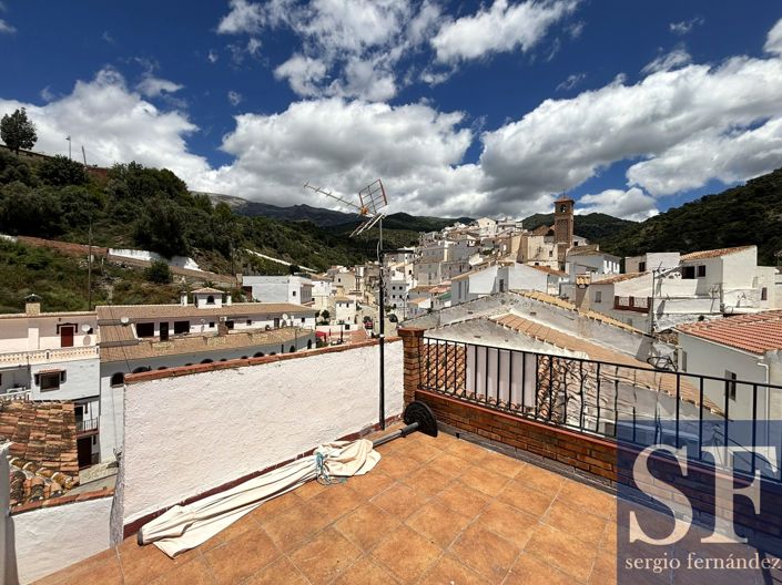 Image No.13-2 Bed Townhouse for sale
