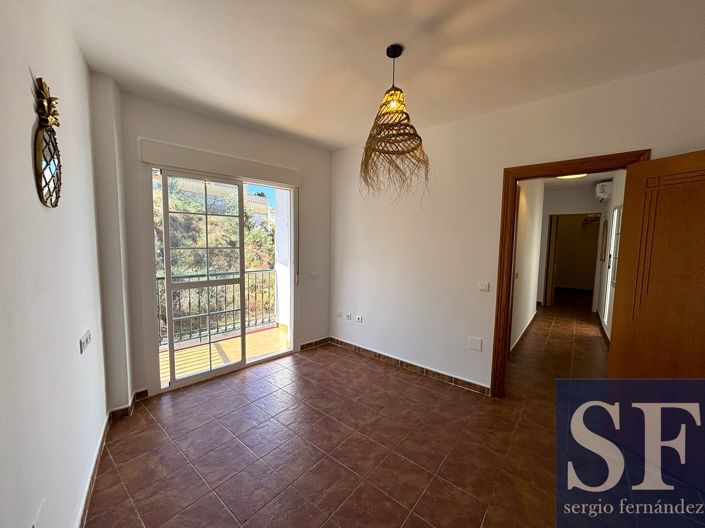 Image No.10-3 Bed Apartment for sale