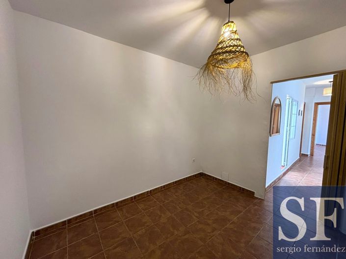 Image No.12-3 Bed Apartment for sale