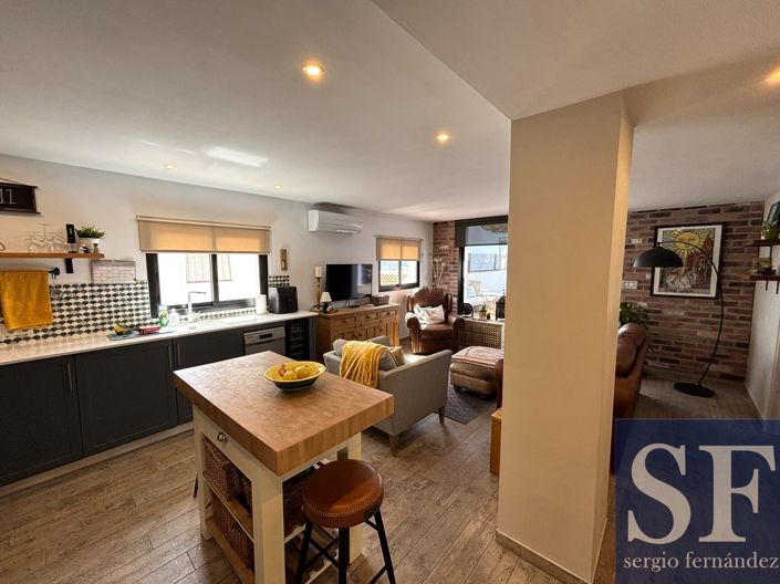 Image No.2-2 Bed Townhouse for sale