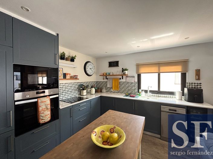 Image No.4-2 Bed Townhouse for sale