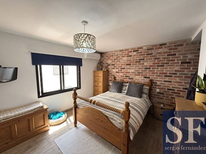 Image No.5-2 Bed Townhouse for sale