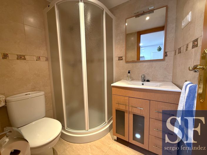 Image No.13-5 Bed Townhouse for sale