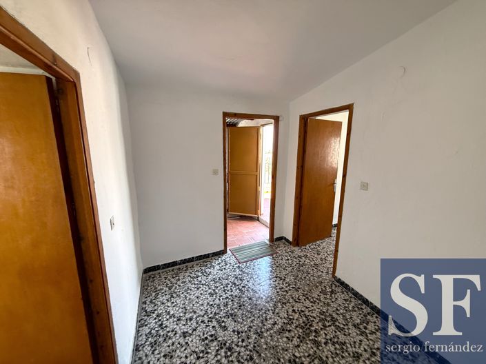 Image No.17-5 Bed Townhouse for sale