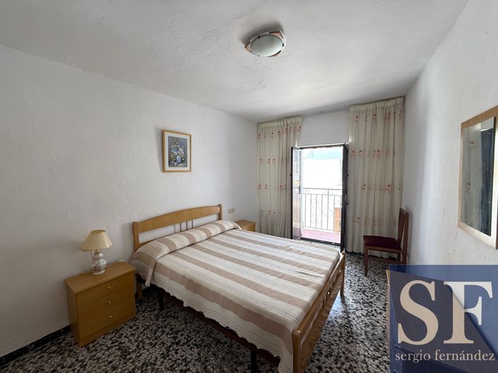 Image No.7-5 Bed Townhouse for sale