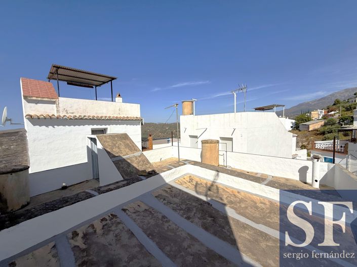 Image No.17-3 Bed Townhouse for sale