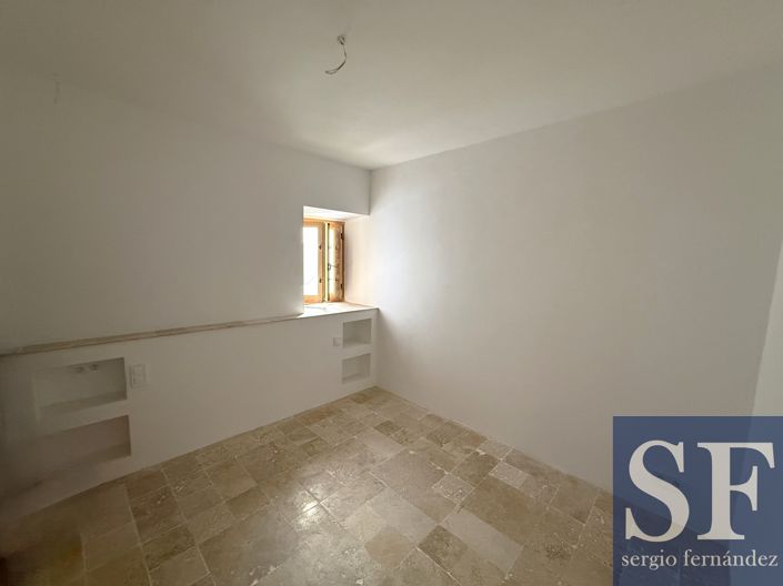 Image No.10-3 Bed Townhouse for sale