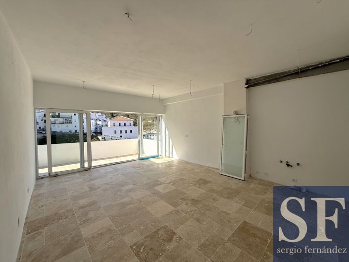 Image No.2-3 Bed Townhouse for sale