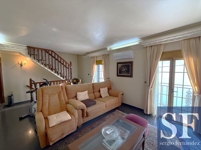 Image No.2-3 Bed Townhouse for sale