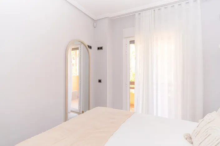 Image No.17-2 Bed Apartment for sale
