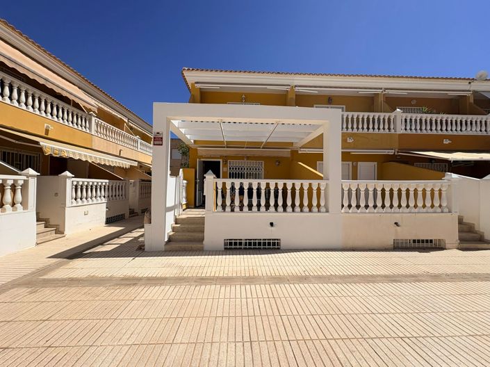 Image No.2-Jumelé de 2 chambres à vendre à Los Nietos