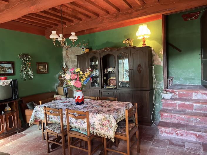 Image No.8-3 Bed House for sale