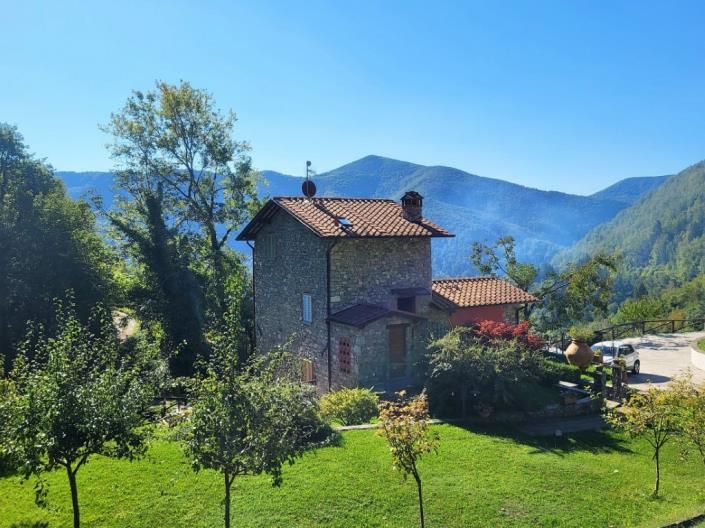 Image No.14-7 Bed Country Property for sale