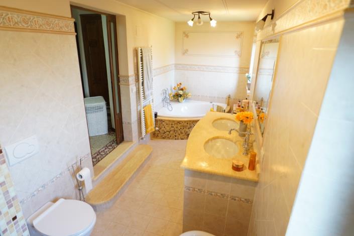 Image No.8-5 Bed House/Villa for sale