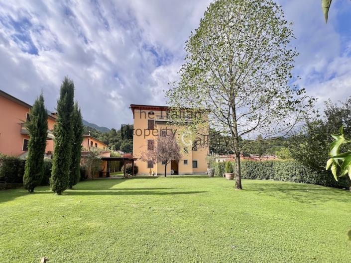 Image No.5-5 Bed House/Villa for sale