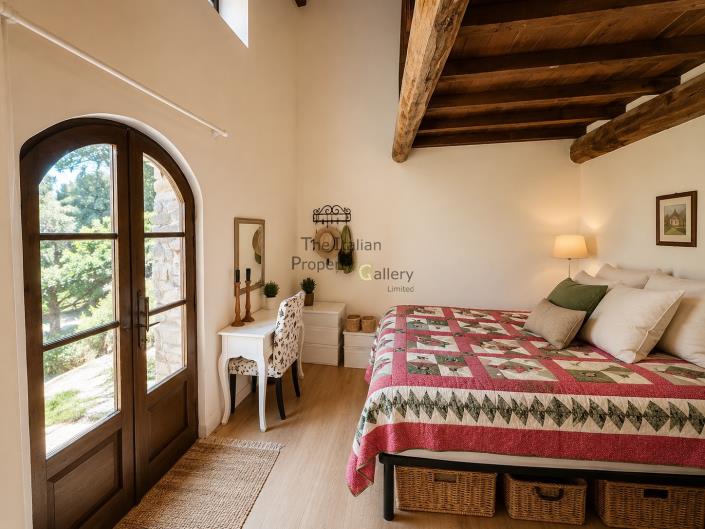Image No.3-5 Bed House for sale