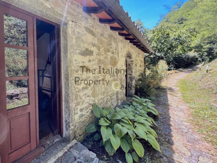 Image No.23-5 Bed House for sale