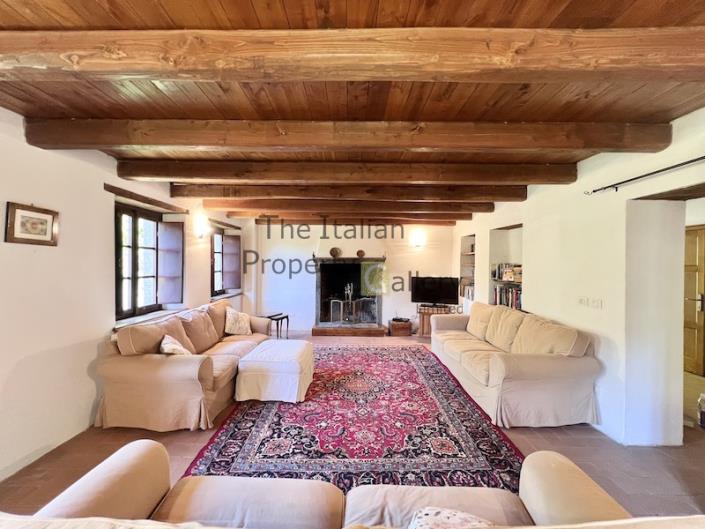Image No.12-5 Bed House for sale