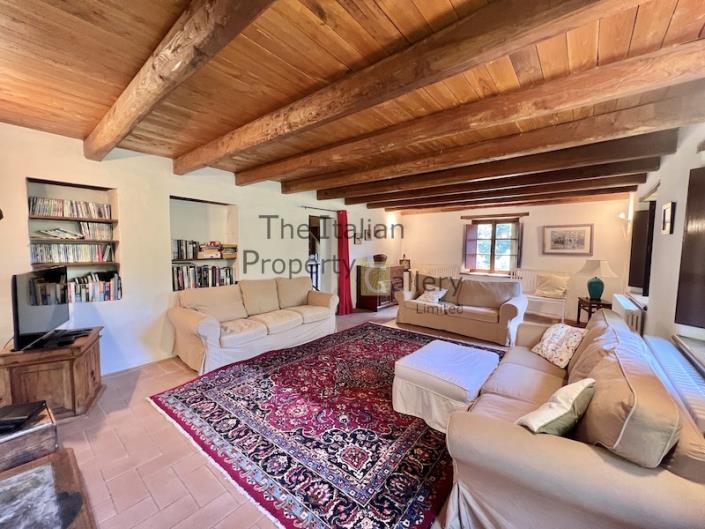 Image No.35-5 Bed House for sale