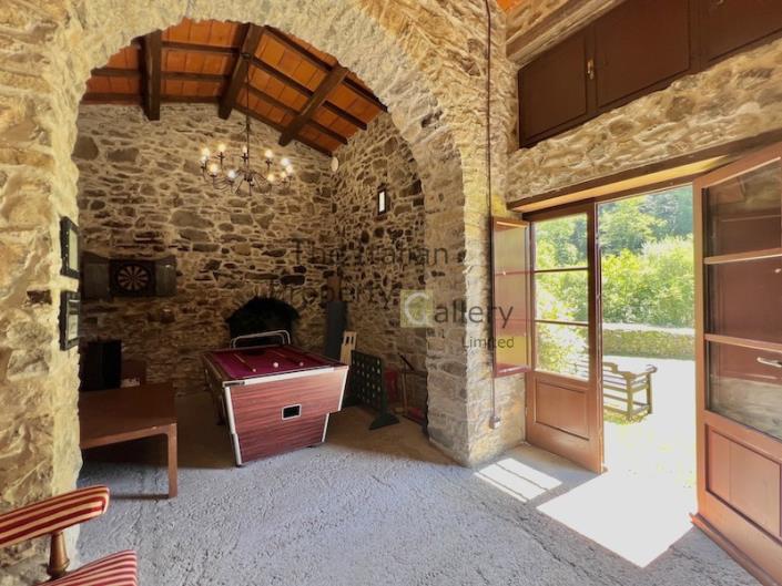 Image No.44-5 Bed House for sale