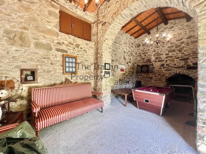 Image No.47-5 Bed House for sale