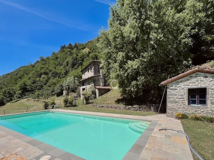 Image No.11-5 Bed House for sale