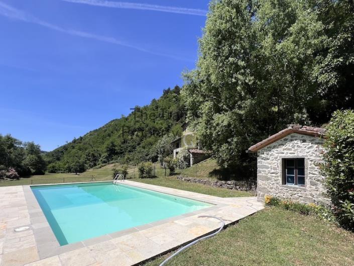 Image No.52-5 Bed House for sale