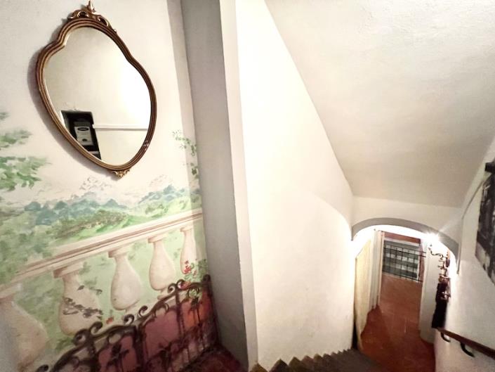 Image No.18-2 Bed House for sale