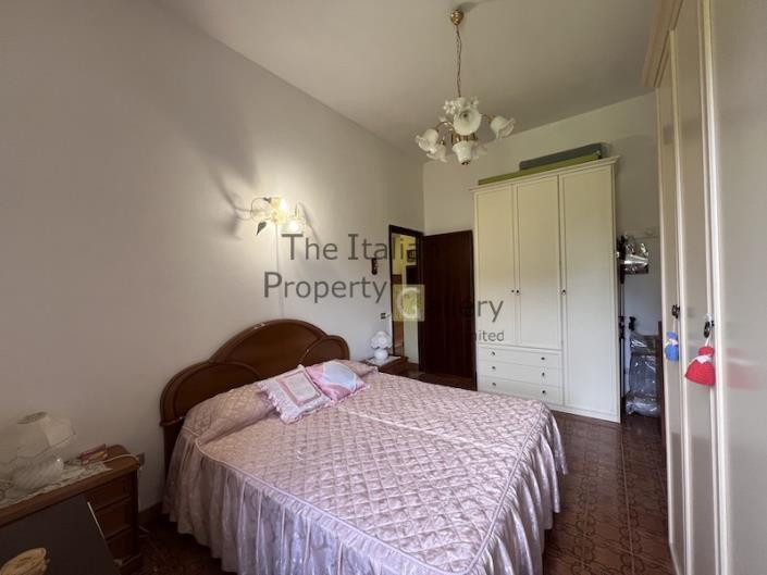 Image No.6-2 Bed House for sale