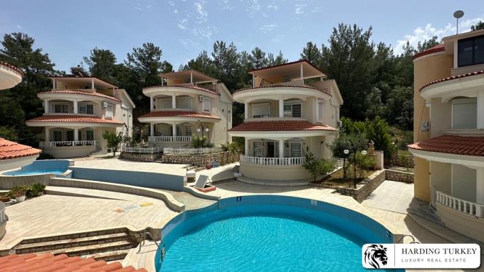 Image No.42-4 Bed Villa / Detached for sale