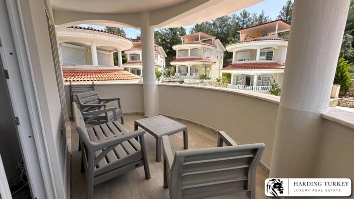 Image No.45-4 Bed Villa / Detached for sale