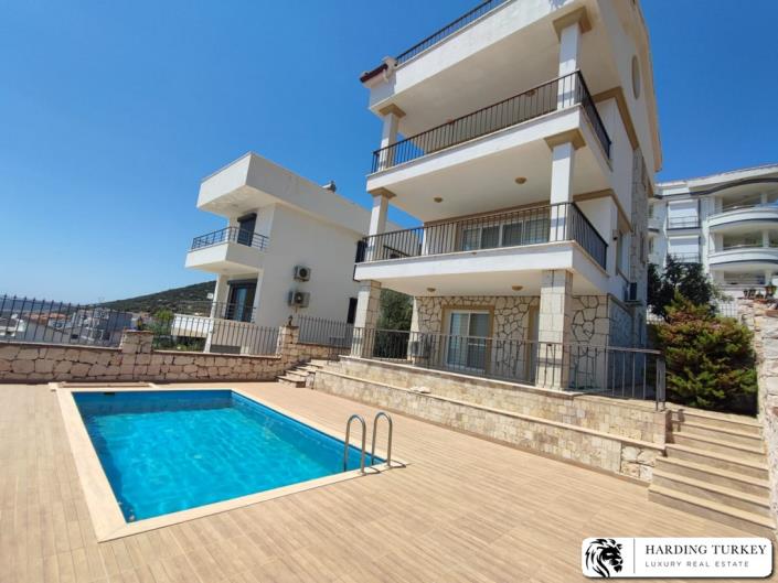 Image No.2-6 Bed Villa / Detached for sale