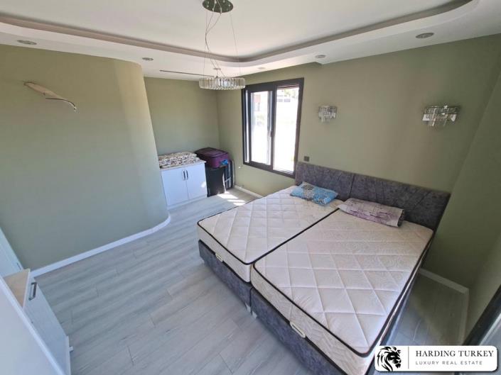 Image No.13-3 Bed Semi-Detached for sale