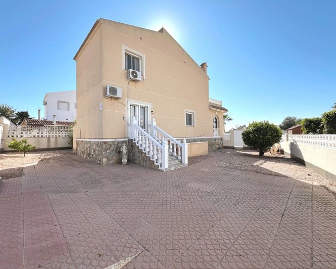 Image No.36-3 Bed Villa for sale