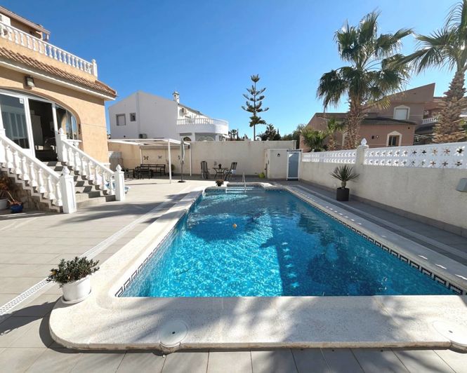 Image No.4-3 Bed Villa for sale